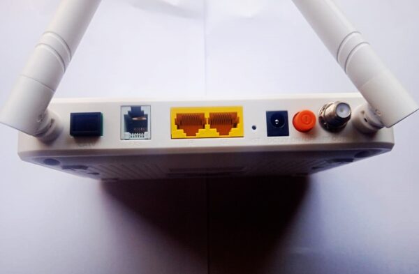 Syrotech SY-GPON-1111-WDONT (Syrotech Single Band +1 Voice Port+1GE+1FE+1CATV Port) - Image 3